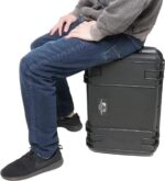 Case Club Xbox Series X or S Pro Portable Gaming Station with Built-in 24" 1080p Monitor, Cooling Fans, & Speakers. Fits Console, Controllers, & Games, which are NOT Included 1MS / 144 Hertz - Imagem 7