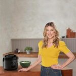 Electrolux Panela Elétrica vapor arroz capacidade 2L 6 Xícaras 2 em 1 timer panela removivel antiaderente tampa com visor transparente ERC10 inox 220v por Rita Lobo - Imagem 9