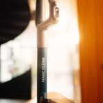 WAP Limpadora e Aspirador Multifunções Magic Clean 2 em 1 Autonomia de 90min Vertical e Portátil Com Escova Pet Base Carregadora Bivolt - Imagem 23