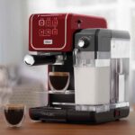 Cafeteira Espresso Oster PrimaLatte Touch Red - 127V - Imagem 5