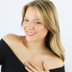 Colar Gato PET Banhado Ouro 18k com Zircônias: elegância para presentear e usar no dia a dia - Imagem 6