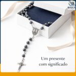 Terço Nossa Senhora Aparecida em Hematita 8mm, Aço Inox 316L resistente, com caixa para guardar e proteção durável. - Imagem 5