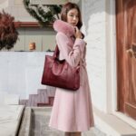 Bolsa Feminina Grande Tipo Tote: elegante, espaçosa e prática para faculdade, trabalho e dia a dia. - Imagem 4