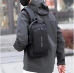 Bolsa Transversal Masculina Antifurto Impermeável com Cadeado e USB, compacta e segura para trabalho, academia e uso urbano. - Imagem 9
