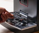 Gaggia Magenta Plus 110V: cafeteira espresso automática italiana com 5 bebidas, vapor profissional e display colorido. - Imagem 4