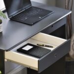 Escrivaninha Bancada para Notebook com 2 Gavetas: ideal para home office, estudo e organização no quarto. - Imagem 7