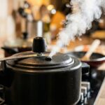 Panela de Pressão Brinox Ceramic Life Vapt 3L: mais segurança, rapidez e antiaderência cerâmica para cozinhar com praticidade. - Imagem 4