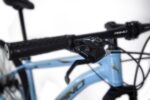 Bicicleta Rino Everest 29 com Shimano 24v, freio a disco e suspensão com trava para mais conforto e desempenho. - Imagem 3