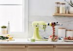 Batedeira Planetária Artisan KitchenAid Kyoto Glow 220V: potência, durabilidade e mistura homogênea para massas pesadas e receitas perfeitas. - Imagem 7