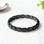 Pulseira de hematita masculina com pedras naturais: estilo, energia e confiança para presentear com intenção. - Imagem 7