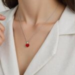 Colar ponto de luz coração vermelho em zircônia premium, feminino, aço inox 316L prateado, presente elegante para comprar online - Imagem 5
