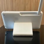 Base Suporte Para Monitor Tela De Babá Eletrônica Vtech: encaixe seguro, estável e antiderrapante para melhor posicionamento da tela. - Imagem 5