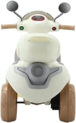 Scooter elétrica infantil Bella T3 6V com LED, música e bagageiro para brincar com estilo e segurança até 30kg. - Imagem 4