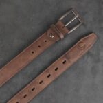 Cinto Masculino Social em Couro Legítimo Premium com elegância, durabilidade e acabamento sofisticado para compor looks formais. - Imagem 4