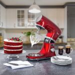 Oster Planetária Digital 5L 1000W: potência, timer e bowl inox para massas leves e pesadas. - Imagem 6