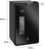 Electrolux Cervejeira Home Bar EB100 100L Frost Free, porta de vidro preta, ideal para cervejas sempre na temperatura certa. - Imagem 2