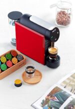 Cafeteira Cápsulas MiniQool Vermelha 127V: espresso cremoso, compacta e versátil para cápsulas Delta Q. - Imagem 5