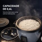 Panela Elétrica de Arroz 0,6L Oster Grafite 220v: prática, compacta e com manter aquecido para o arroz sempre no ponto. - Imagem 3
