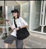 Bolsa mensageiro de lona grande com vários bolsos: prática, versátil e ideal para mulheres e homens no dia a dia. - Imagem 4