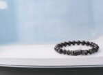 Pulseira de turmalina preta e ônix natural feita à mão, estilo unissex com proteção e elegância. - Imagem 5