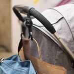 Safety 1st Gancho Duplo Black: suporte de até 3kg, fecho em velcro e versatilidade para compras com praticidade. - Imagem 6