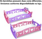 Berço de Boneca Infantil Rosa com pés para balançar, ideal para brincar de cuidar e encantar a criança. - Imagem 3