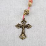 Terço Nossa Senhora de Guadalupe Madeira 8mm: devoção e qualidade para sua oração diária. - Imagem 3
