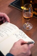 Glencairn Copita com tampa e caixa premium: copo de cristal ideal para degustação de whisky, com presente sofisticado. - Imagem 6
