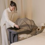 Berço Infanti Donatello co-bed Cinza Grafite: conforto e segurança para o bebê, com montagem rápida e acesso fácil. - Imagem 17