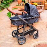 Travel System Infanti Epic Lite Trio: conforto e praticidade com moisés, bebê conforto e base para carro, ideal até 15kg. - Imagem 21