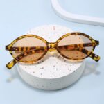 Óculos de Sol Femininas da Moda Estilo Urbano Chic com proteção UVA/UVB e estilo elegante para o dia a dia. - Imagem 5