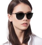 Óculos de sol RAY-BAN ERIKA Feminino: estilo icônico, conforto e proteção para complementar seu visual com sofisticação. - Imagem 7