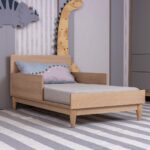 Berço Quater Cinza com Carvalho Malva 2 em 1: berço que vira mini cama e acompanha o crescimento do bebê com segurança e estilo. - Imagem 5