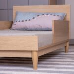 Berço Quater Cinza com Carvalho Malva 2 em 1: berço que vira mini cama e acompanha o crescimento do bebê com segurança e estilo. - Imagem 8
