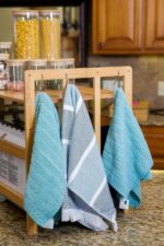 Rack de micro-ondas de bambu com ganchos e suporte de faca: economize espaço e organize sua cozinha com praticidade e estilo. - Imagem 6
