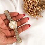Relógio Technos Feminino Mini Dourado: design elegante e delicado para um visual sofisticado no dia a dia. - Imagem 3