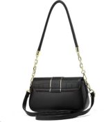Bolsa Feminina Crossbody K15 Preto: estilo moderno, ajuste confortável e uso versátil no dia a dia, trabalho e festas - Imagem 4