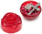 Terço Santa Terezinha perfumado de rosas, inox e madeira, com caixinha flor. Presente especial e delicado para devoção. - Imagem 5