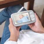 Motorola Babá Eletrônica Ease44Connect Branca com monitor 4,3, app Hubble, Wi-Fi e áudio bidirecional para mais segurança e praticidade. - Imagem 3