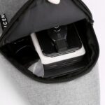 Mini Mochila Tiracolo Impermeável Unissex com Saída para Fone, leve e prática para academia e dia a dia - Imagem 7