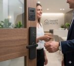 ANJGG Fechadura Digital Biométrica: segurança inteligente com senha, NFC e design slim preto para sua porta principal - Imagem 6