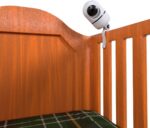 Suporte angulável com presilha para câmera OiVida YCC365PLUS: fixação segura, ajuste fácil e instalação sem furos. - Imagem 7