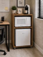 Bancada Bar para Embutir Frigobar e Microondas com rodízios: praticidade e acabamento premium para sua cozinha.