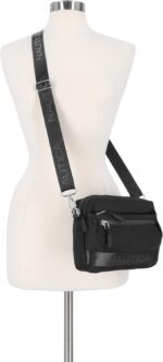 Bolsa transversal Nautica em nylon leve, prática e elegante, ideal para o dia a dia e viagens. - Imagem 5