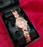 Lvpai Relógio Feminino Mini Dourado Rosé: luxo, estilo e resistência à água em um design elegante e compacto - Imagem 7