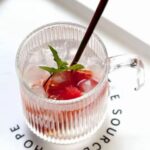 Kit 6 Canecas de Vidro Canelado 350ml: duráveis, transparentes e ideais para café, chá e cappuccino. - Imagem 4