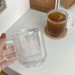 Kit 6 Canecas de Vidro Canelado 350ml: duráveis, transparentes e ideais para café, chá e cappuccino. - Imagem 6