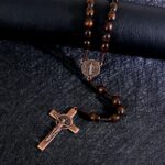 Rosário católico de madeira KOMI feito à mão, ideal para oração e presente de fé cristã - Imagem 3