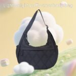 Bolsa Puffer Crescent feminina: leve, acolchoada e macia, perfeita para uso diário com estilo e conforto - Imagem 5