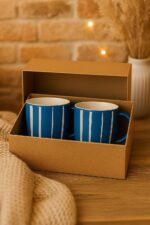 2 Canecas de Cerâmica Listras 330ml Premium Decorada Azul: elegância e praticidade para café, chá e presentes. - Imagem 6